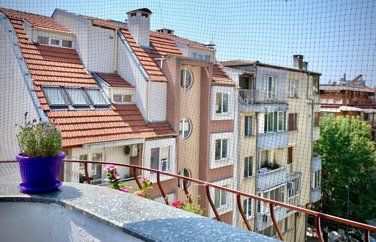 Bright Central Studio For 4 In Burgas City Exterior foto